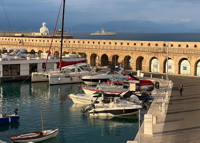 Úszó hotel Location Cote D Azur *